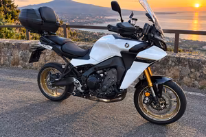 Yamaha Tracer 9 GT 06/2025 in garanzia