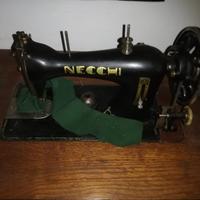 Macchina da cucire Necchi
