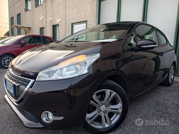 Peugeot 208 1.2 BENZINA NEOPATENTATI 3 PORTE 2012