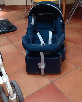 Passeggino con Ovetto completo marca Inglesina.