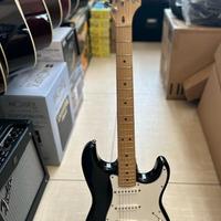 FENDER STRATOCASTER  MADE IN USA CON CUSTODIA