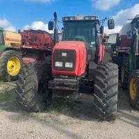 Trattore MASSEY FERGUSON 8260