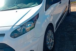 ford transit  pronto al uso