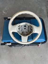 Volante Fiat 500 anno 2013