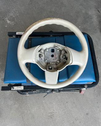 Volante Fiat 500 anno 2013