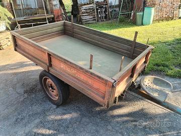 Rimorchio agricolo per piccolo trattore