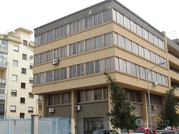 6 A100 Ufficio 80 mq. pressi Via Dante