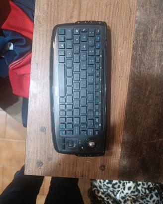 tastiera wireless  con copri tastiera 