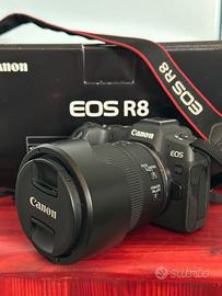 Canon eos r8 in garanzia + obiettivi
