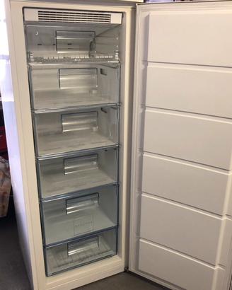 Freezer verticale AEG
