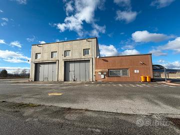 Capannone industriale - Piano Lago (Mangone)