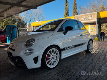 Abarth 595 turismo.