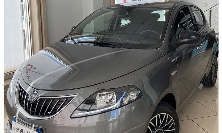 Lancia Ypsilon 1.0 FireFly 5 porte S&S Hybrid Gold
