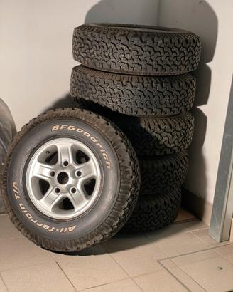 Cerchi e gomme defender originali