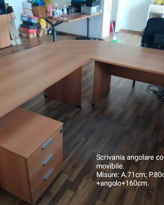 scrivania angolare con cassettiera
