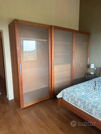ARMADIO LEGNO MASSELLO ANTE VETRO SATIN 4 STAGIONI