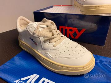SNEACKERS BIANCHE