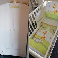 Armadio e lettino con cassettiera