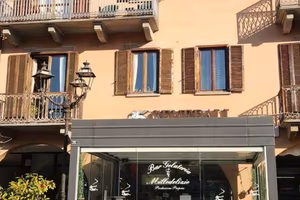 Attività / Licenza di 60 m² con 2 locali a Boves