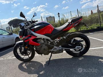 Aprilia Tuono 457