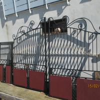 Cancello in ferro n 2 battenti per ml 4