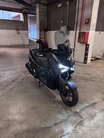 Yamaha X-Max 300