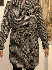 cappotto da donna  di media lunghezza