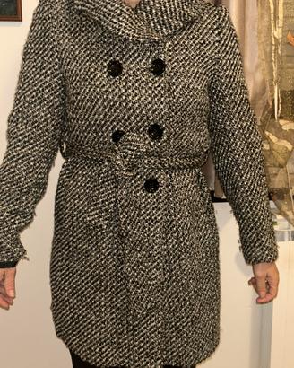 cappotto da donna  di media lunghezza