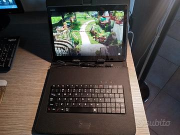 Custodie con tastiera per tablet