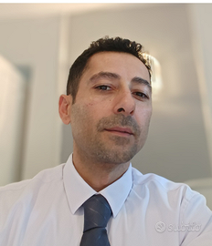 Autista corriere installatore