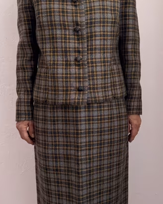 Completo giacca gonna sartoriale modello Chanel