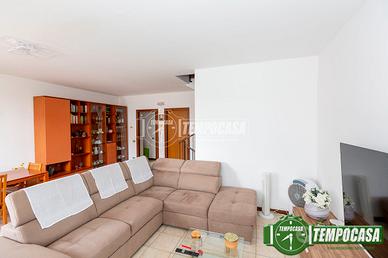 VILLA A SCHIERA CON GIARDINO E BOX DOPPIO