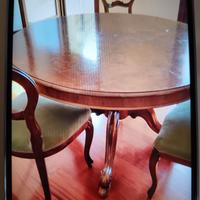 Tavolo in noce nazionale e troumeau