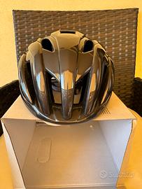 Casco Met Trenta mips grigio opal glossy