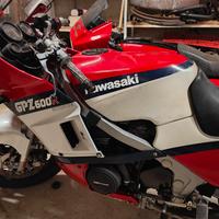 Kawasaki GPZ 600 R 