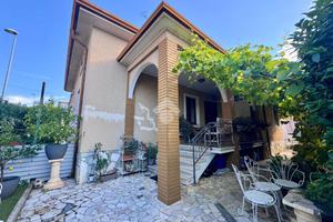 VILLA SINGOLA A CALCINATO