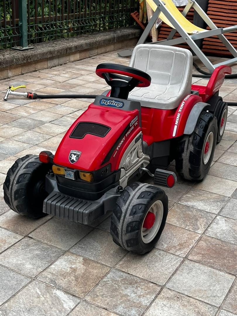 Trattore a pedali Mini Tony Tigre Tutto per i bambini In vendita