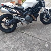 Ducati Monster 696 - 2011