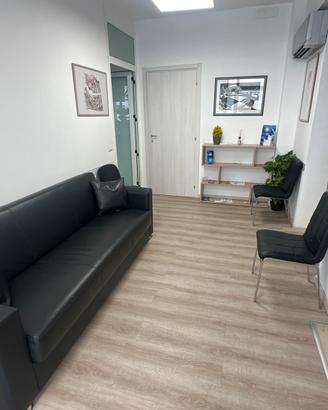 Locale commerciale per uso medico ed ufficio