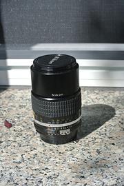 NIKON. 135 AIS 2.8