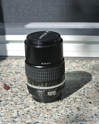 NIKON. 135 AIS 2.8