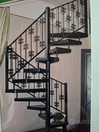 scala a chiocciola in ferro battuto cm. 140