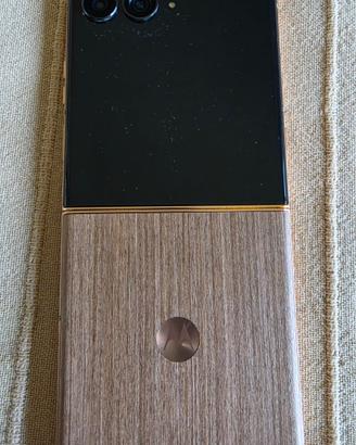 Razr 60 Ultra Legno 12/512GB 2 anni garanzia 
