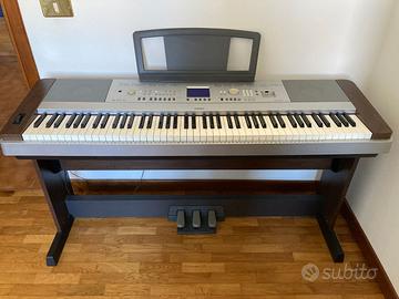 Pianoforte digitale Yamaha DGX640