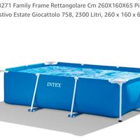 Piscina con accessori