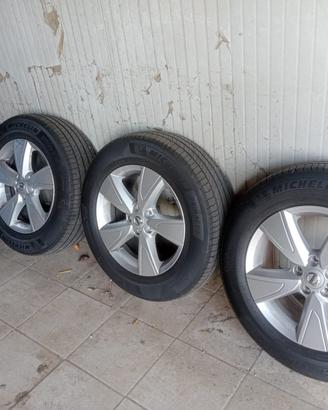 Cerchi originali Volvo XC40 17" + gomme Michelin