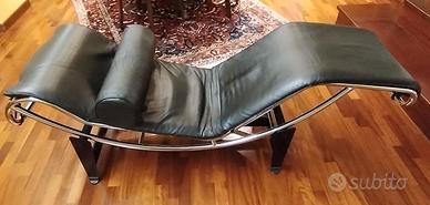 Poltrona  stile Le Corbusier pelle nera