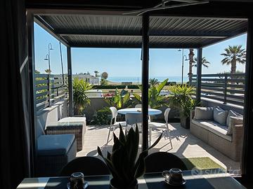 Suite con terrazza fronte mare