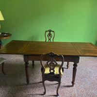 Tavolo allungabile di castagno