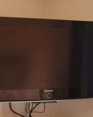 Tv Samsung 32" + decoder e staffa fissaggio al mur